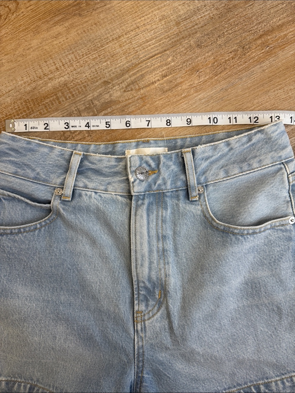 FRAME Denim The Micro Short 25 - Picture 6 of 8